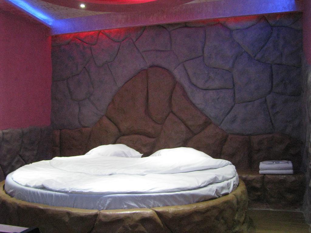 Princ Plaza Hotel Jerevan Kamer foto