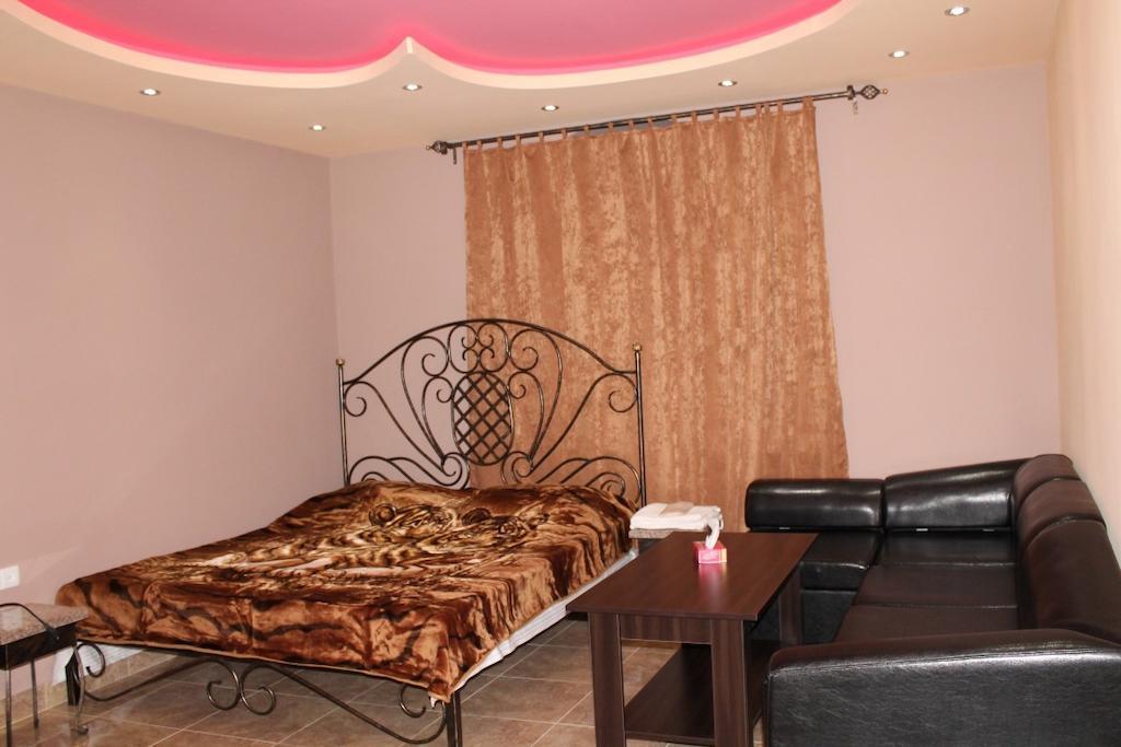 Princ Plaza Hotel Jerevan Kamer foto
